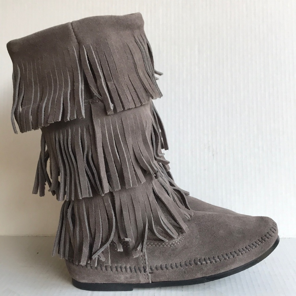 Minnetonka 3-Layer Fringe Suede Boots 9m - image 2